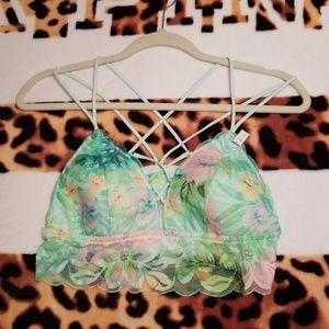NWT VS PINK Strappy Bra- Large
